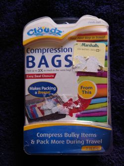 CLOUDZ Travel Compression Bags Easy Seal Closure 2 Large Bags & Pressure Valve