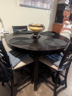 Dinning Table Four Chair