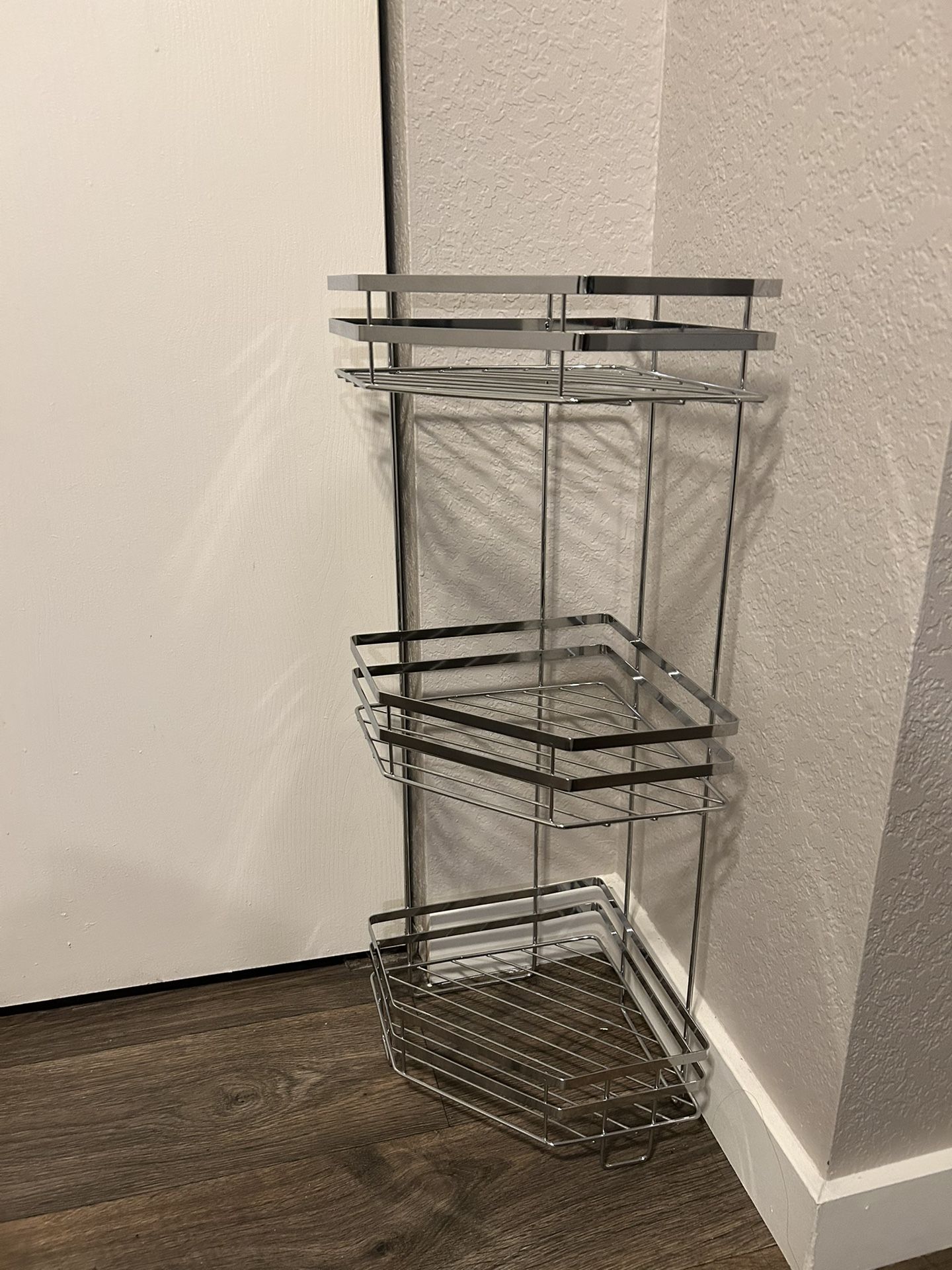 Tiered shelf