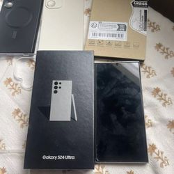 Samsung Galaxy S24 Ultra - 256 GB - Gray (Unlocked) (Dual SIM (SIM + eSIM))