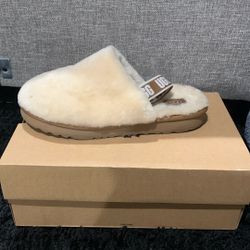 Ugg Slides