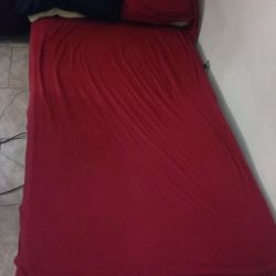 Twin Bed 🛏️