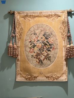 Elegant Floral Woven Tapestry Wall Hanging with Tassels – Fully Lined