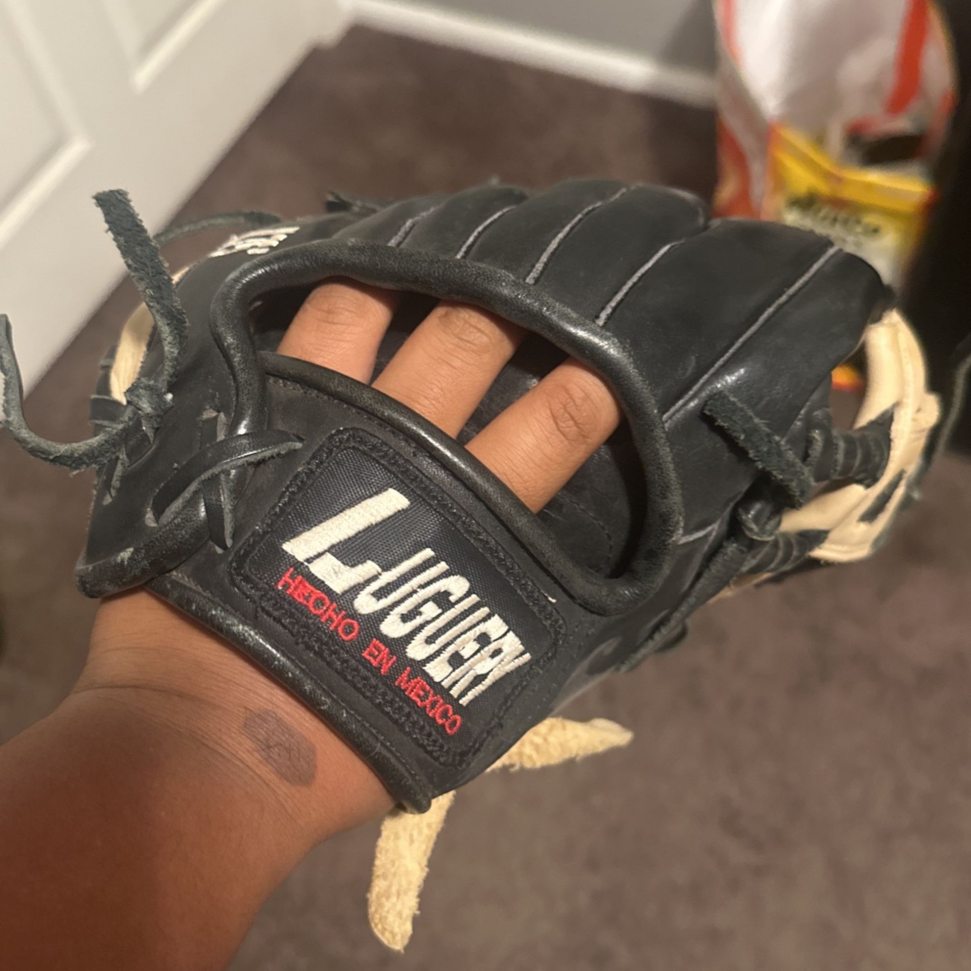 11.75” Luguery Baseball Glove