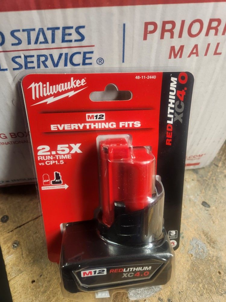 Milwaukee m12 battery 