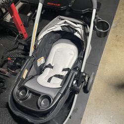 Graco Stroller + Car seat And Base