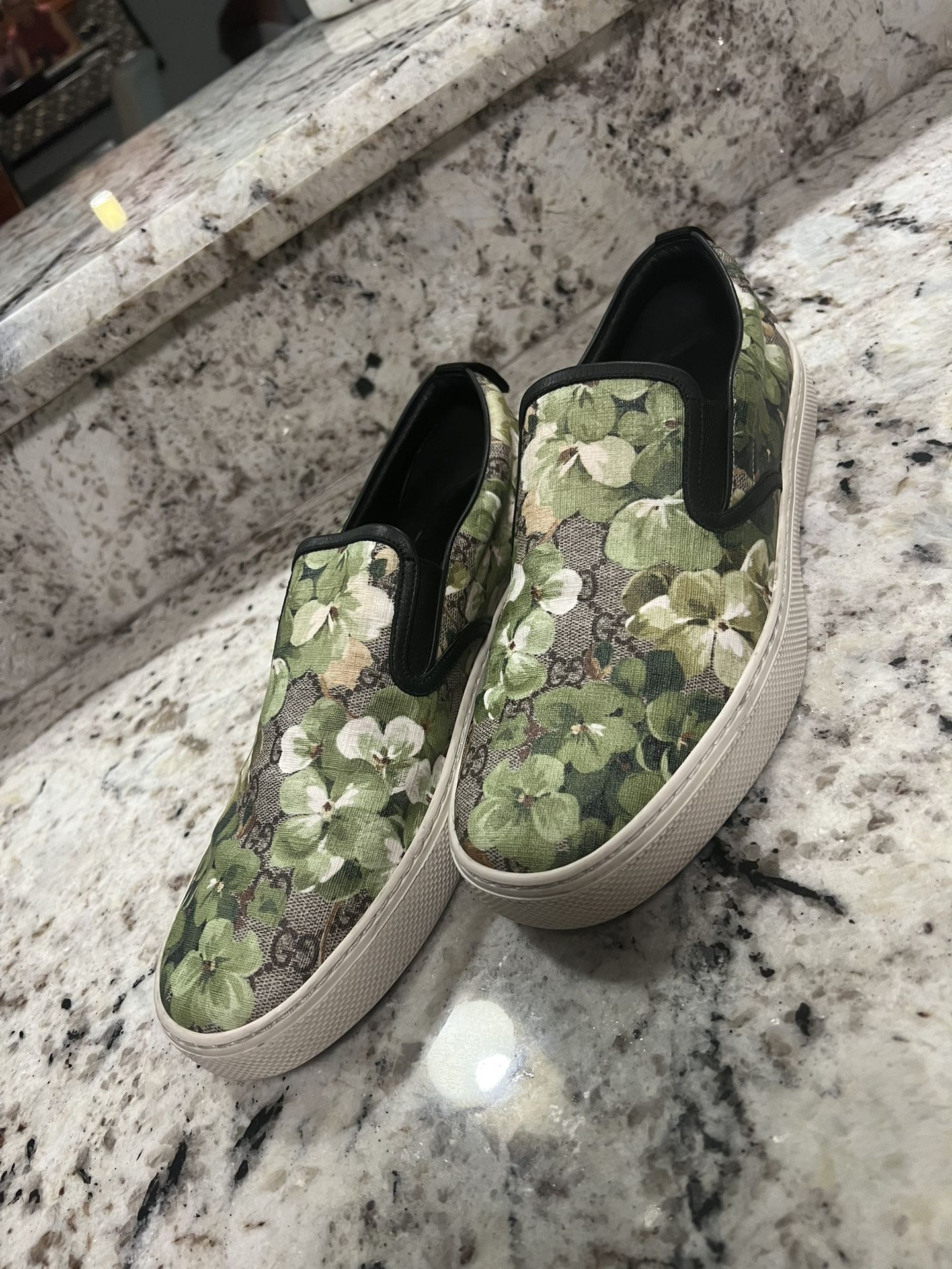 GUCCI MEN'S BLOOM FLOWER PRINT SUPREME GG GREEN CANVAS SLIP SNEAKERS