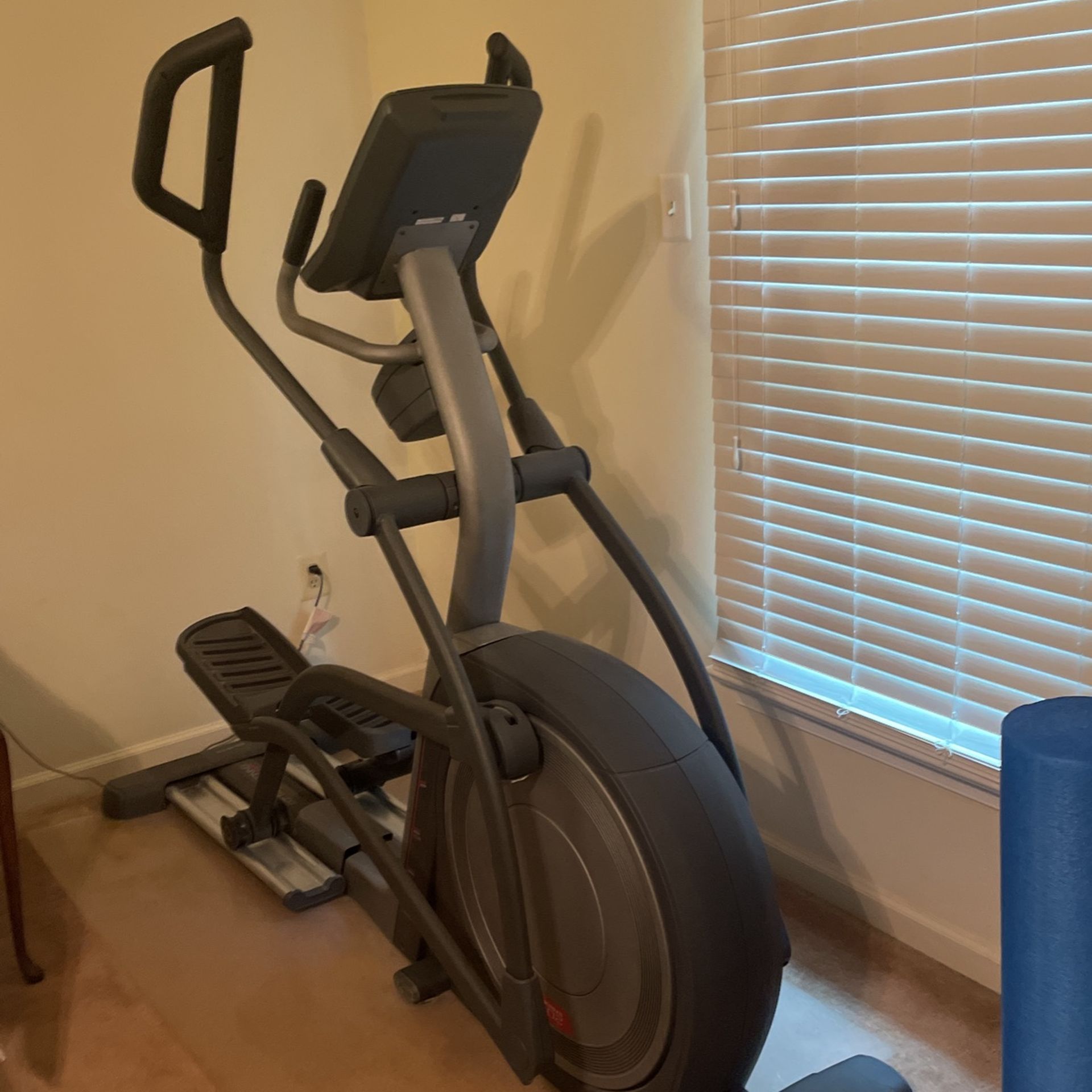 Freemotion 645 Fitness Elliptical 