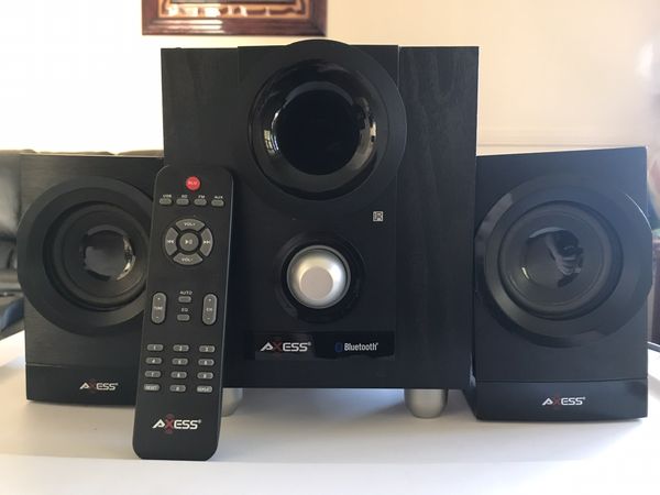 Axess Speaker w Bluetooth for Sale in Montclair, CA - OfferUp