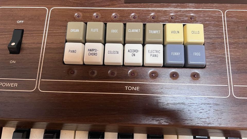 Vintage Casio Casiotone 301 Analog Automatic keyboard synthesizer Drum Machine Used