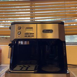 De’Longhi Coffee Espresso Machine 