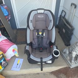 Graco Convertible car seat