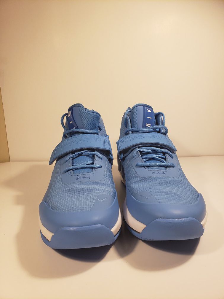 Rare Nike Air Max Basketball Shoes New - Baby Blue SZ 14.5 AR4095-400