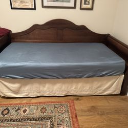 Trundle Bed