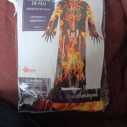 Child's Halloween Costume Size Medium 7-9