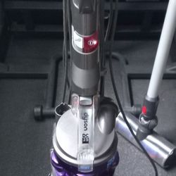 Dyson DC25 Vacuum 