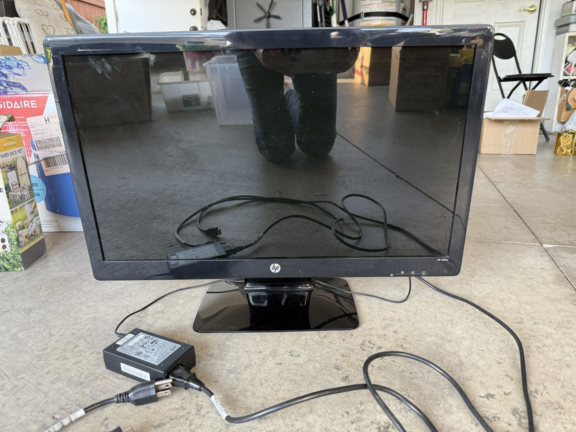 HP 25 in Computer Monitor