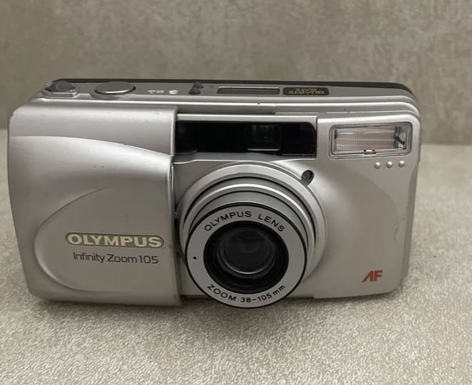 Olympus Infinite Zoom 105 Film Camera 