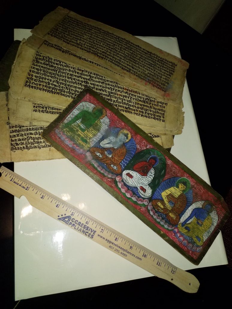 Antic Tibetan prayer book