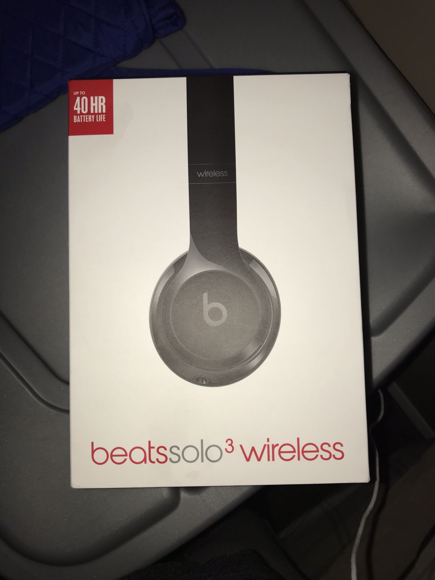 Beats Solo3 Wireless Pouch Charger & Aux Included perfectly working