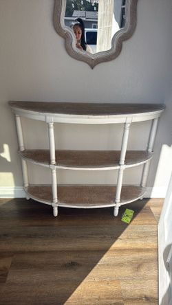 Decor Table