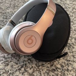 Beats Solo 3 Rose Gold