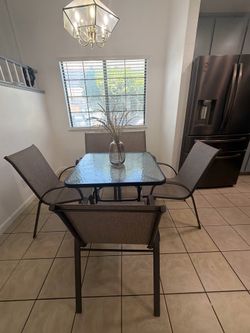 Lawn chair with table