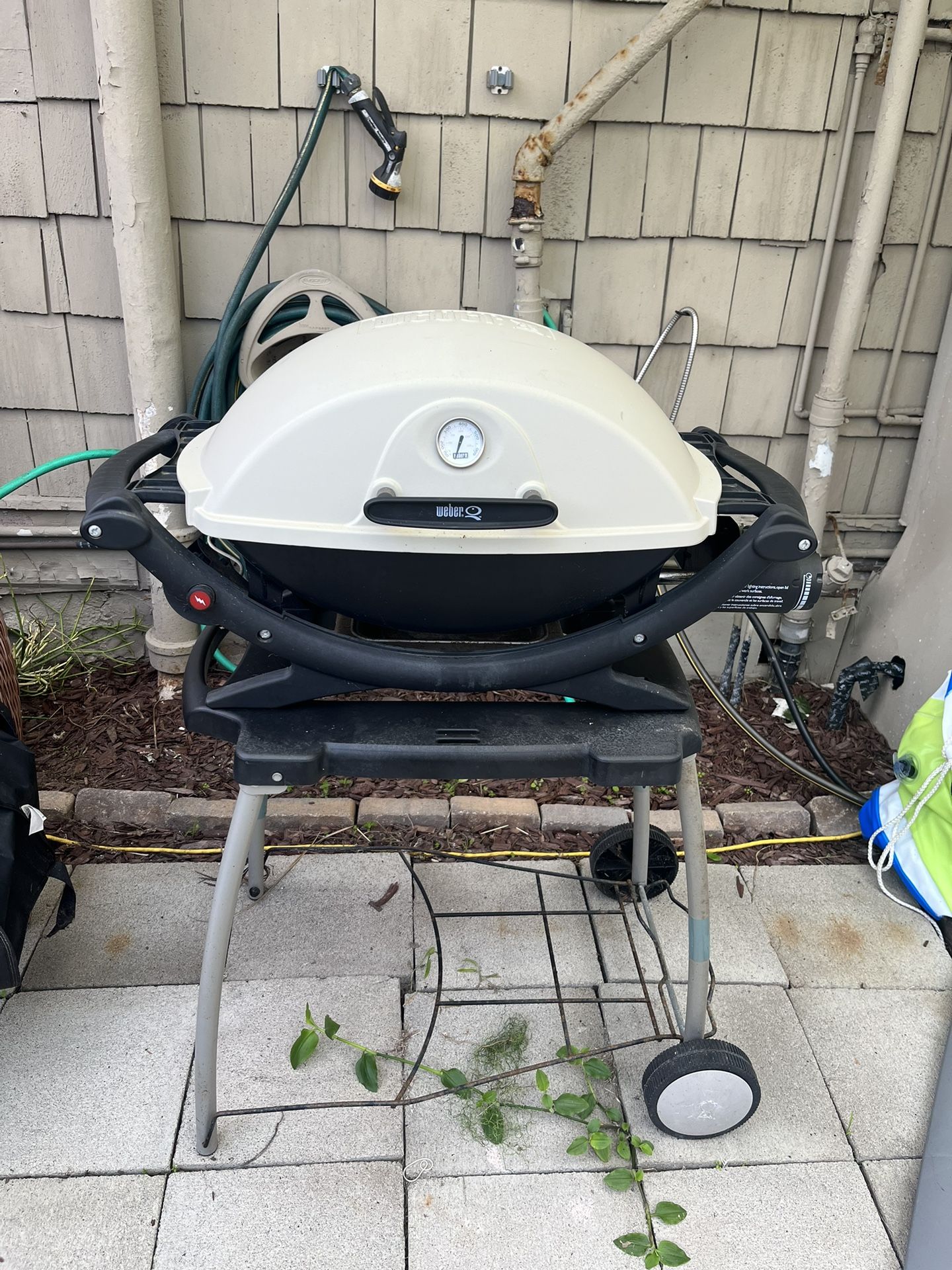 Weber Q2200 Portable Propane Grill