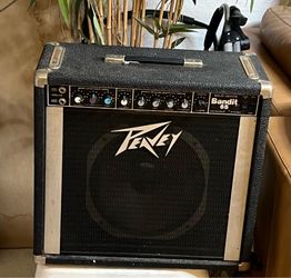 PEAVEY Bandit 65