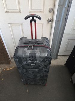 Like new Traveler’s Choice 30" MaxPorter II Hardside Check-in Trunk Spinner Luggage 5piece Pack Cube