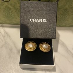 Vintage Chanel Earrings Gold Round Pearl Clip On Original Box Signed Numbered