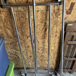 Folding Clothing Rack On Wheels 