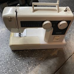Yamata Sewing Machine 