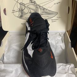 Kyrie Low 5 Size 11.5