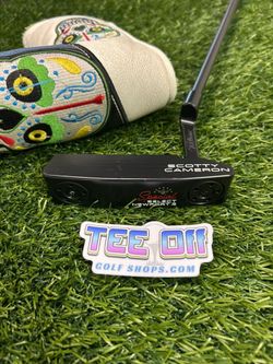Custom Scotty Cameron Super Select Newport 2 Black & Red 35” Pistolero Plus Grip RH