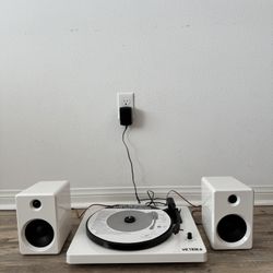 Victrola Modern Bluetooth Stereo Turntable w/ Speakers – White