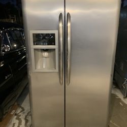 Side By Side Refrigerator 
