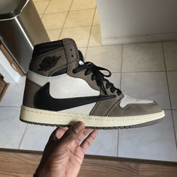 Travis Scott x Air Jordan 1 Retro High OG Mocha Size 9