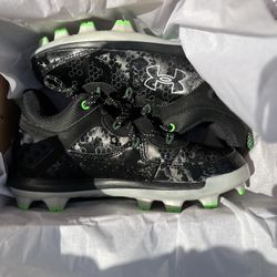 Baseball Cleats 5.5Y - Brand New, In Box!