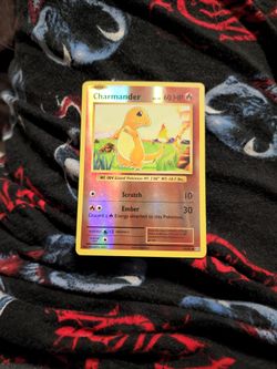 2016 Reverse Halo Charmander Pokemon Card