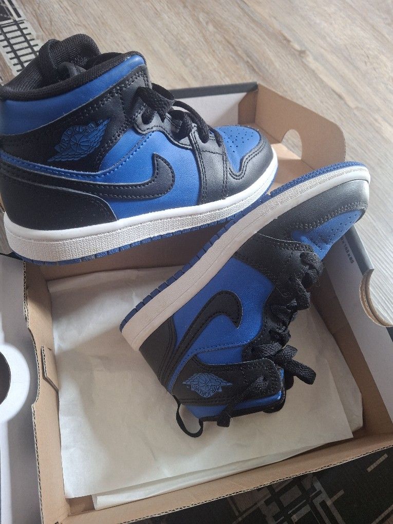 12 C Jordan 1 Mid Black / Royal Blue-white