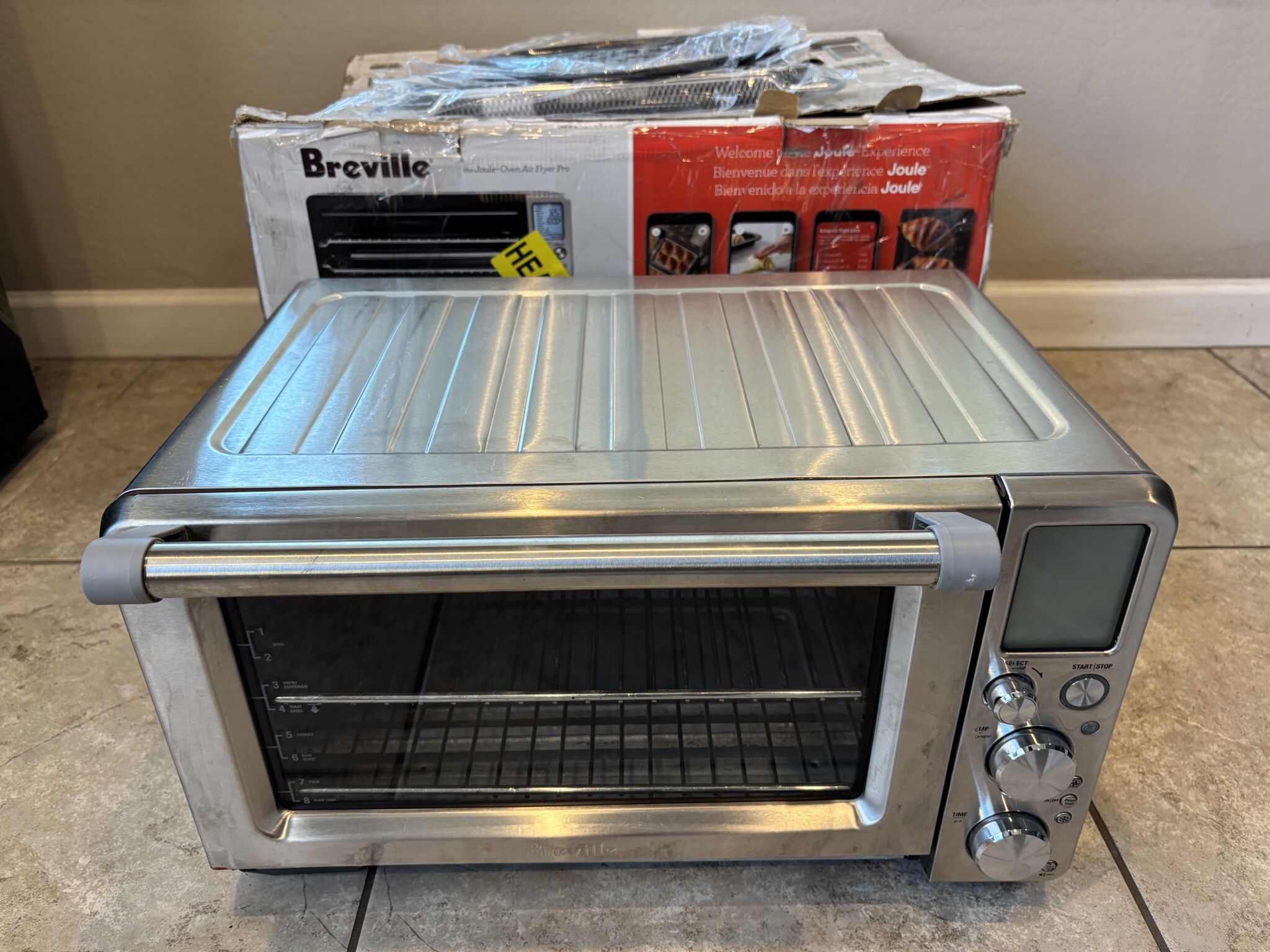 Breville - Oven Air Fryer Pro - Brushed Stainless Steel BOV950BST1BUS1 Used, door closes shut but is a bit loose when opening, tested and works. Th