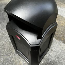 Rubbermaid Commercial Landmark Trash Bin 