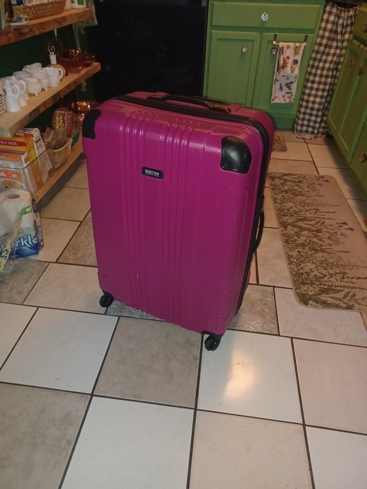Kenneth Cole Reaction Luggage