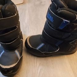 Totes Blue and Black Kids Winter Boots