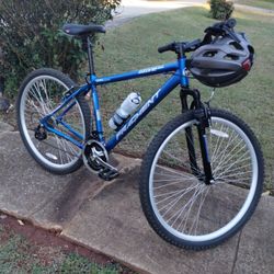 Like New, Men's Fragment Ozone 500 mountain bike, 29" wheels, 21 speeds, fully equipped. 