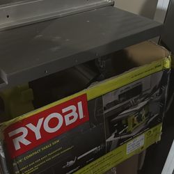 Compact Table Saw 
