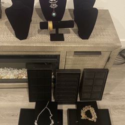 Jewelry Display Stands 