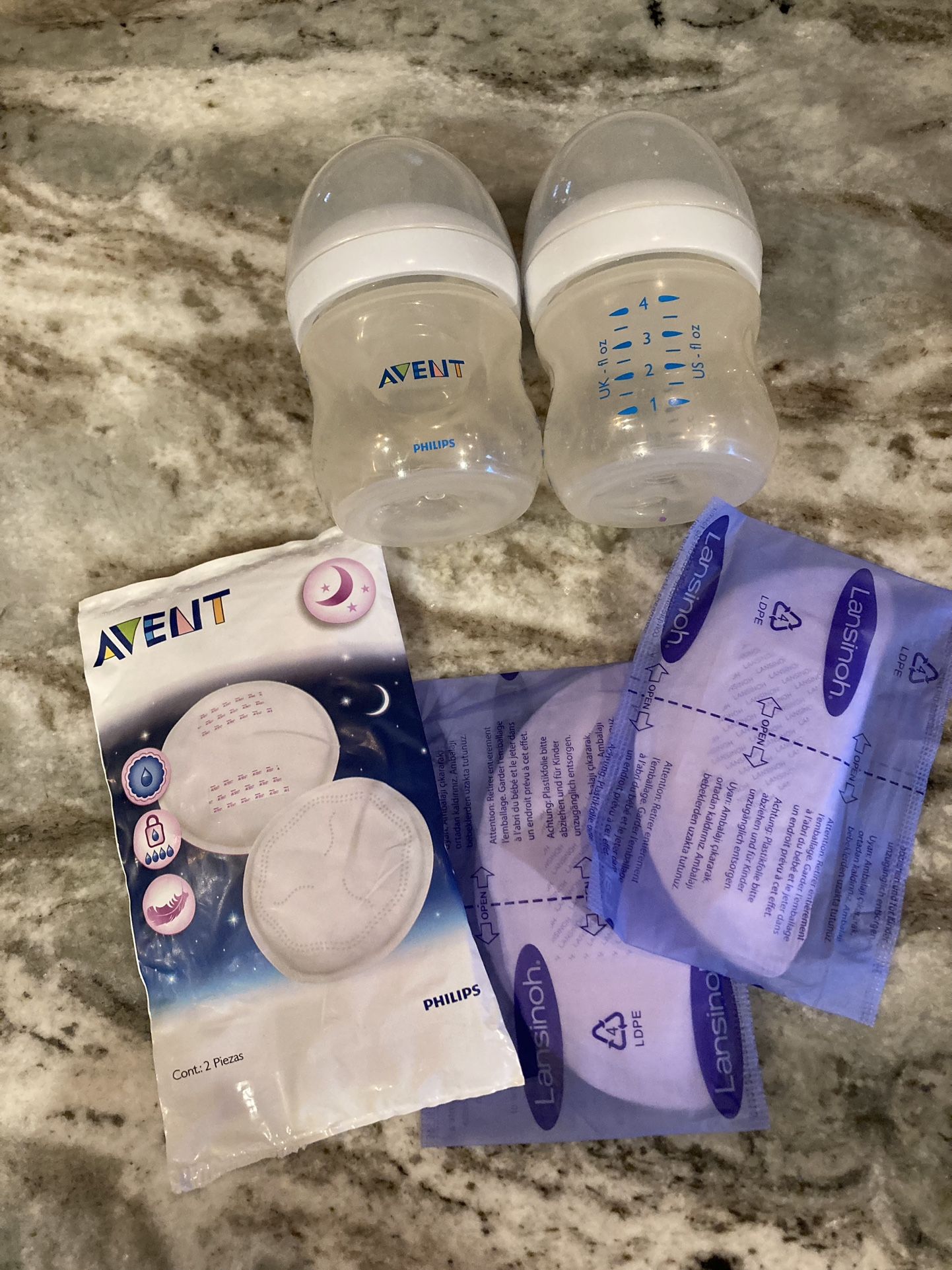 2 Philips Avent 4oz Bottles