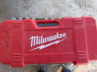 Milwaukee saw